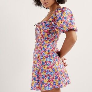 black cut out shift dress Long Sleeve Mini in - 6 Color:As  Picture women’s clothing This shift dress is Miami Nights Cowl Neckline